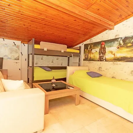 Paradise Town Camilla